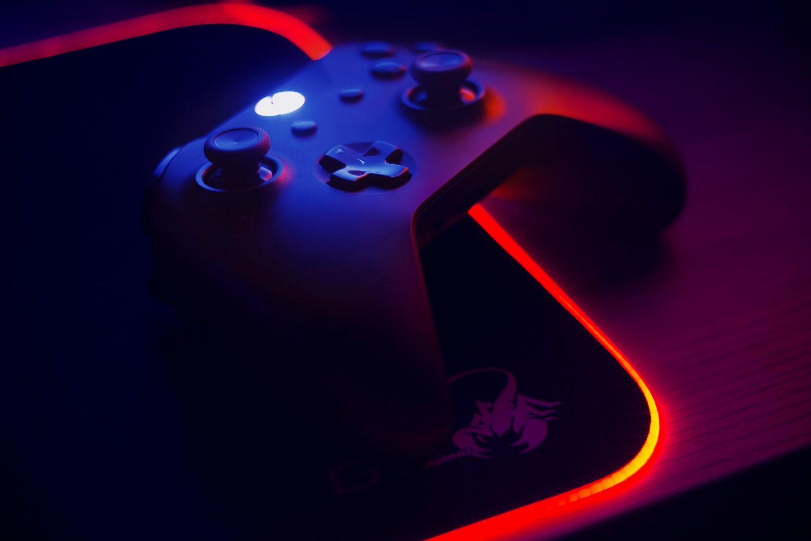 Gaming setup with controller; illustrative photo, not the battery kit